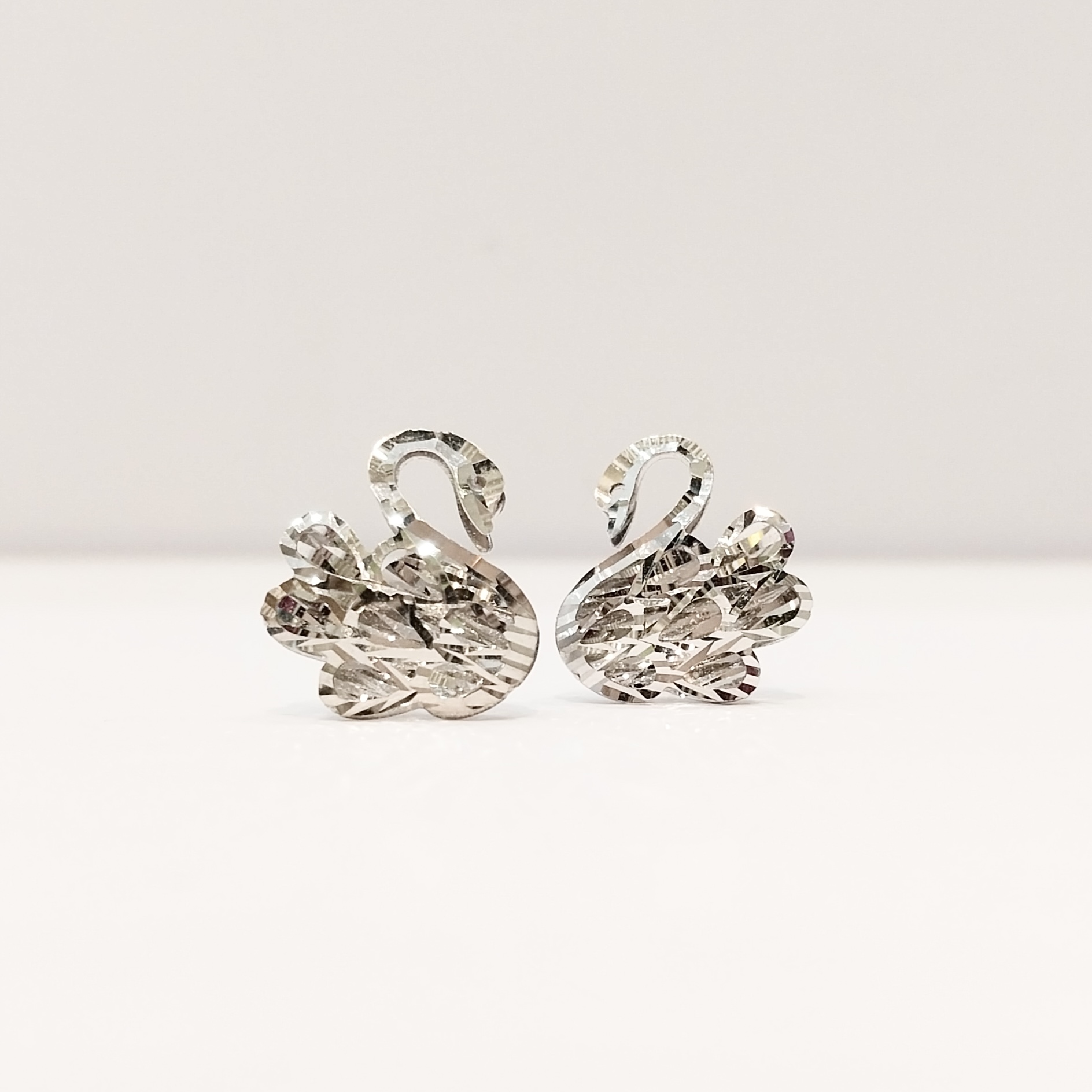 Shining Swan, white 18k