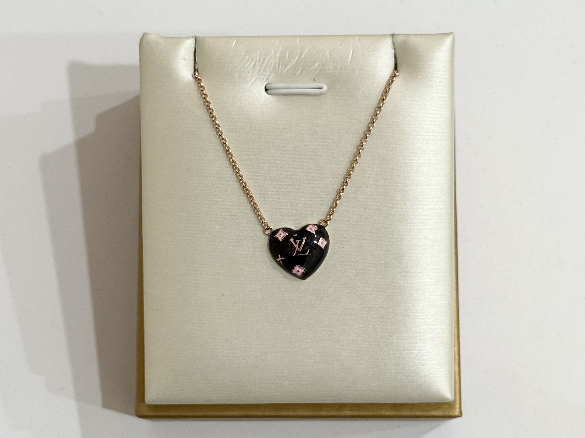 LV Black And Pink Heart RoseGold 18K