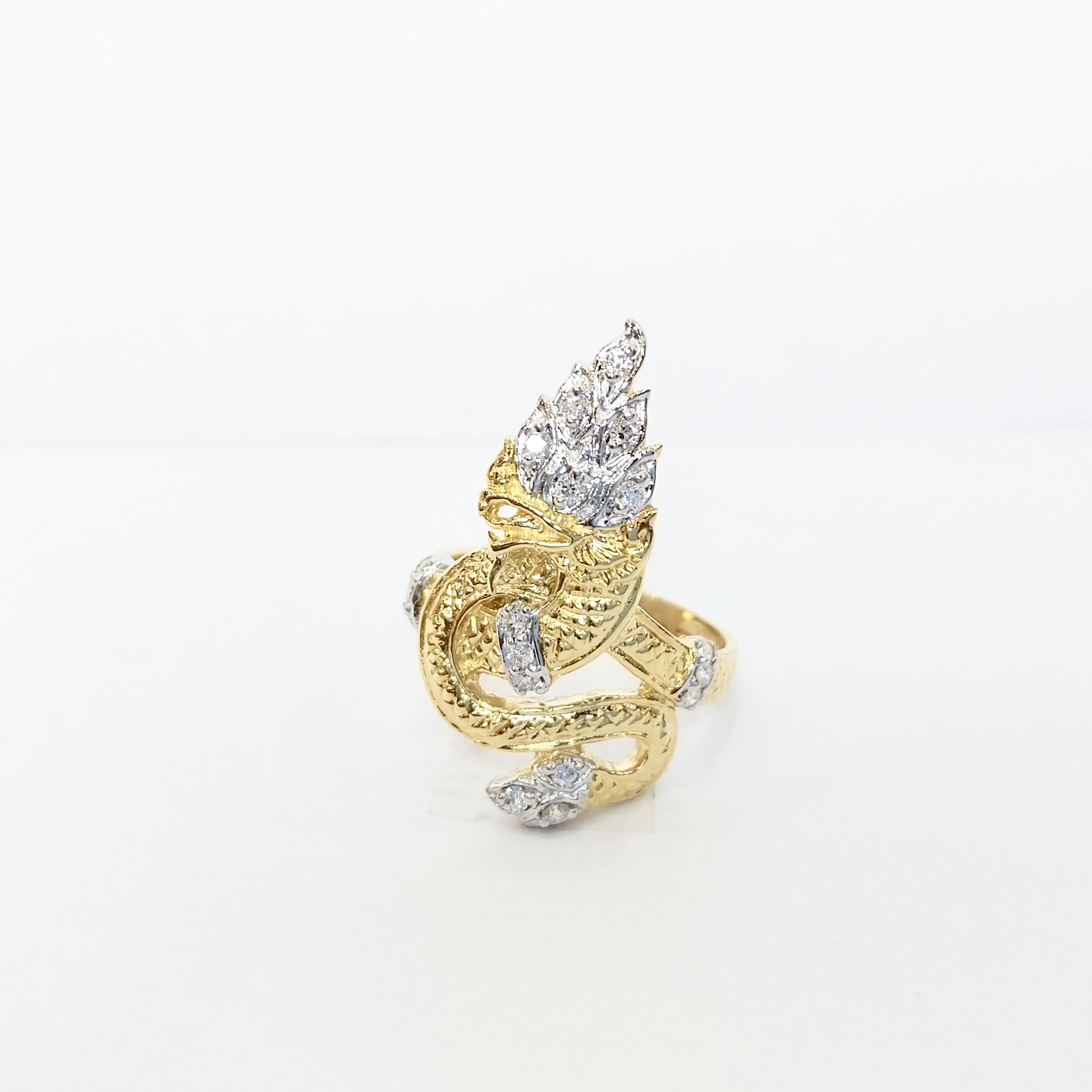 Naga, Diamond Ring