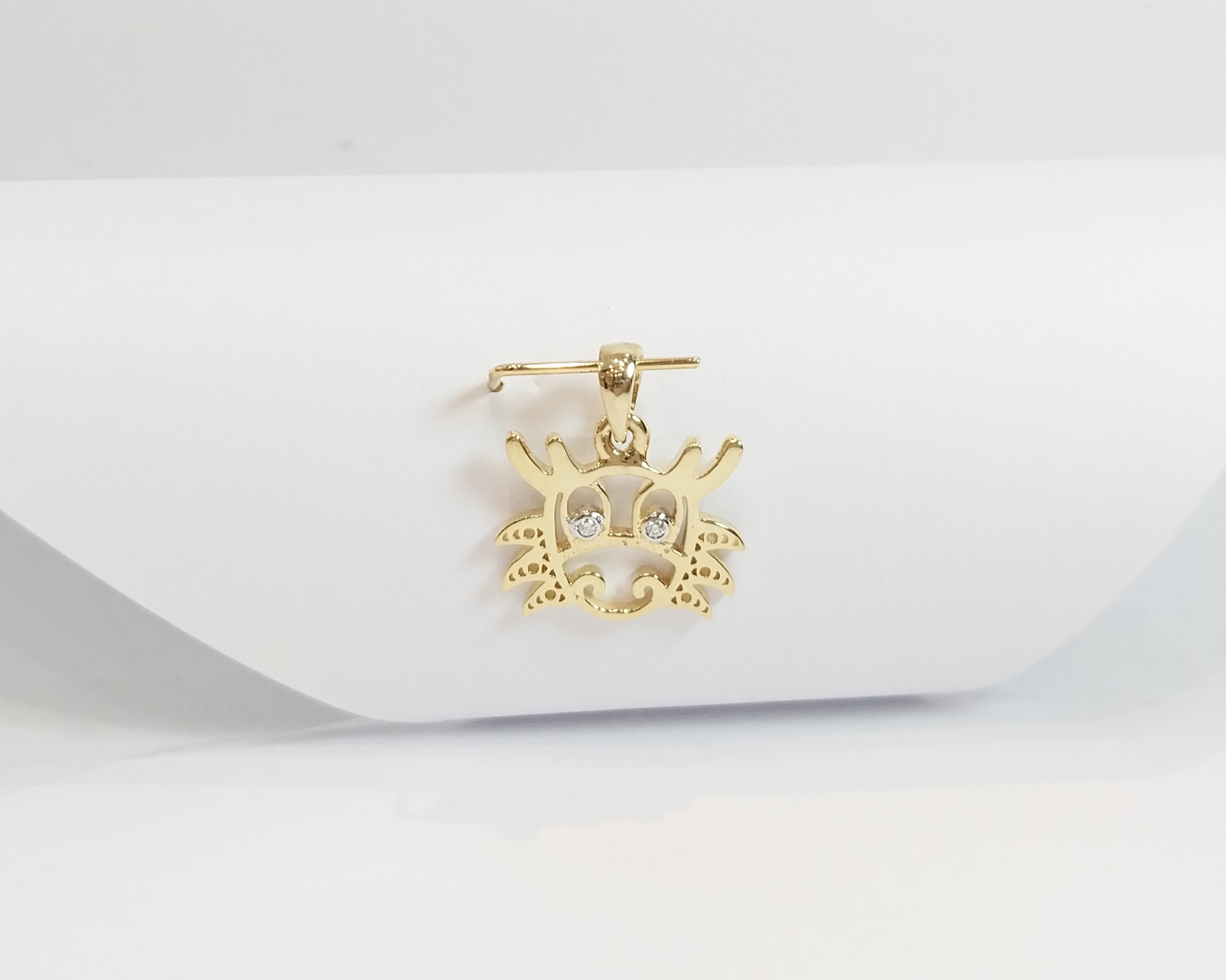 Dragon, Diamond pendent